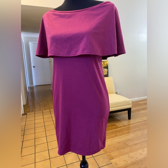 Off shoulder dress with side cut NWOT - Picture 11 of 13